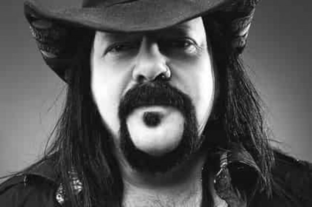 Умер барабанщик группы Pantera
