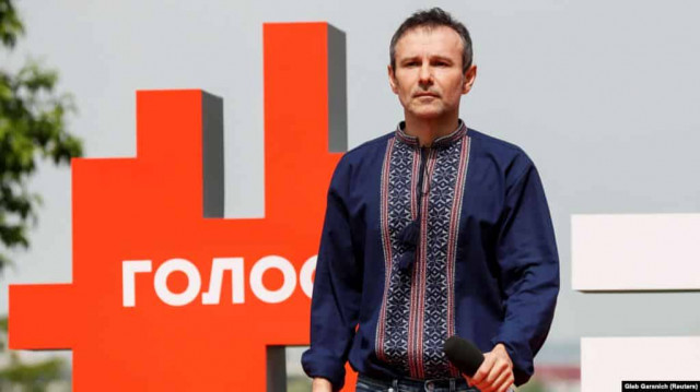 У Вакарчука закликали додавати в ресторанах 20% до рахунку російськомовних клієнтів