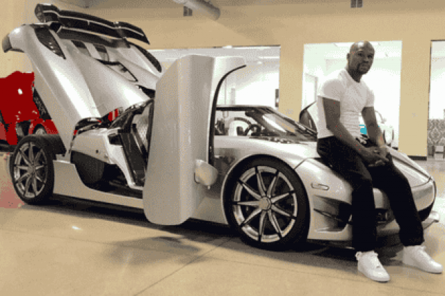 Флойд Мэйуэзер показал алмазный суперкар