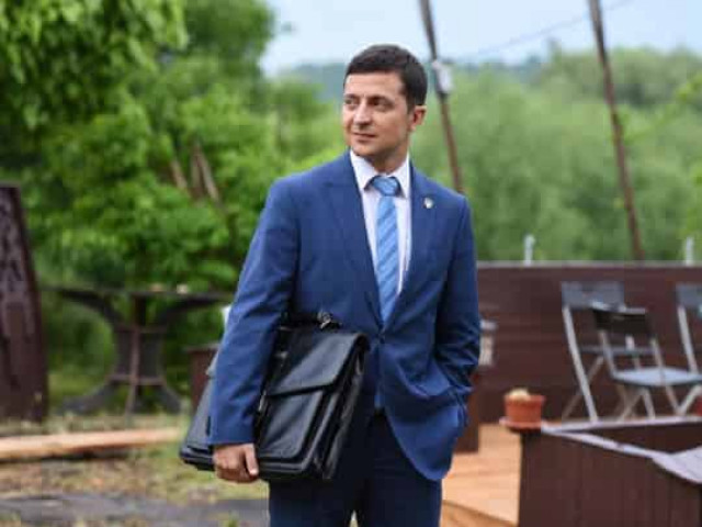 Били по больному: в Украине рассказали, как Зеленский использовал сериал «Слуга народа»