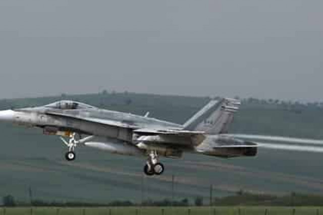 Украина отказалась от старых канадских истребителей из-за нехватки денег