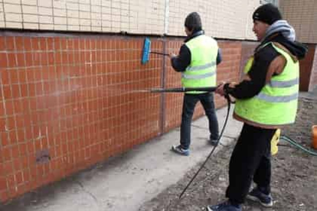 Медведев определил квоты на гастарбайтеров
