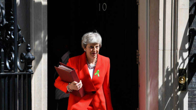 Премьер-министр Великобритании объявила об отставке