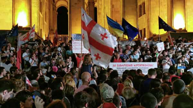 Влада Грузії погодилася на вимогу протестувальників змінити виборчу систему
