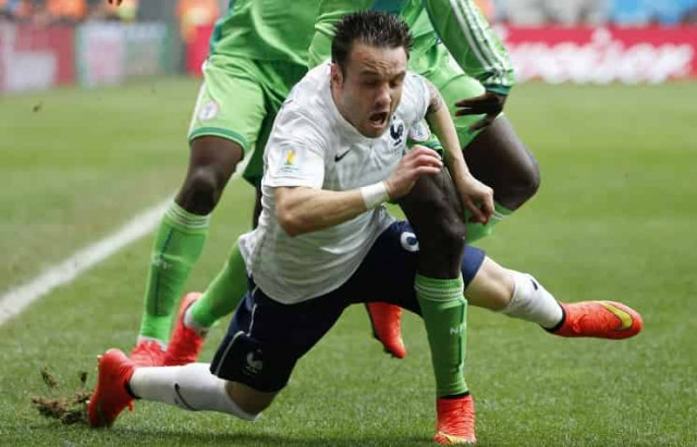 СМИ: Матье Вальбуэна не согласился выступать в московском 