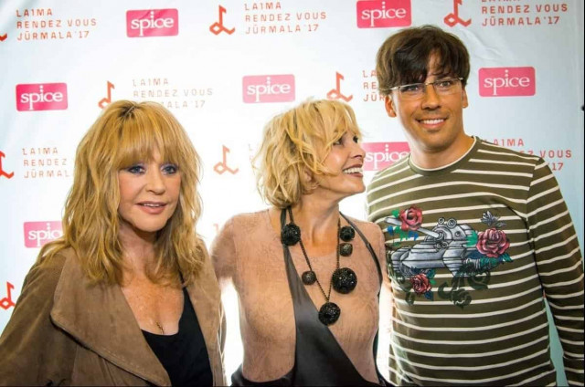 Втратили сором? П'яні Пугачова і Вайкуле висміяли Галкіна