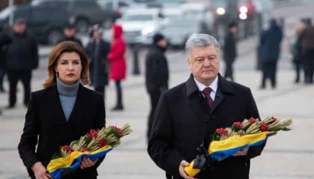President Poroshenko and his wife honor memory of Holodomor victims