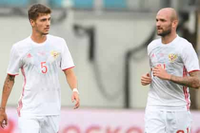 Загулявшим в баре игрокам сборной России предложили «нажраться»
