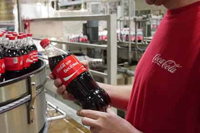 В соцсетях заподозрили Mentos в причастности к взрыву на заводе Coca-Cola