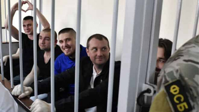 Возле посольства РФ в Киеве прошла акция в поддержку пленных моряков