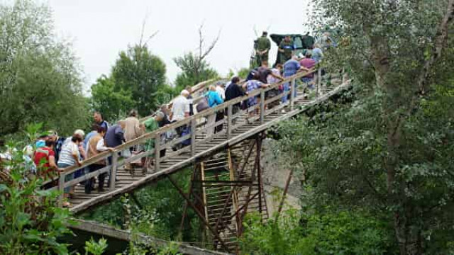 Украина прекратила работы в Станице Луганской