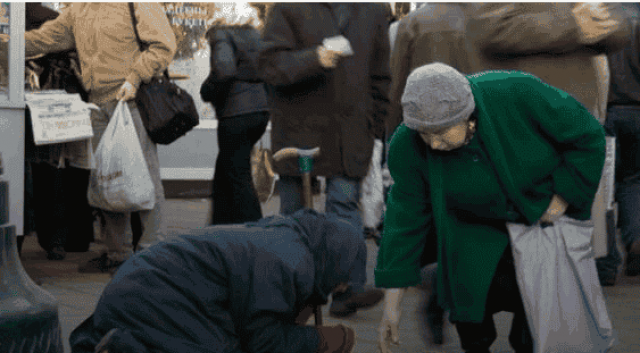 Пенсионер всего лишь хотел есть - жуткий инцидент возмутил украинцев