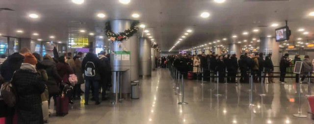 В аэропорту Киева образовались огромные очереди