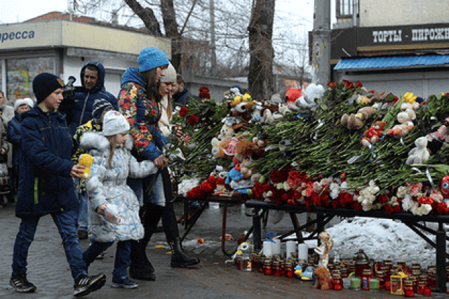 Число жертв пожара в кемеровском ТЦ превысило 60 человек
