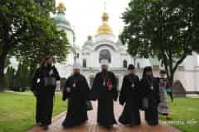 Українським священикам заборонили брати участь у виборах в Раду