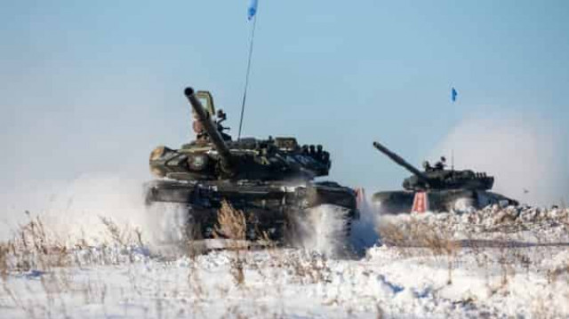 Без танків і броньовиків: Сербію жорстко покарали за дружбу з Путіним