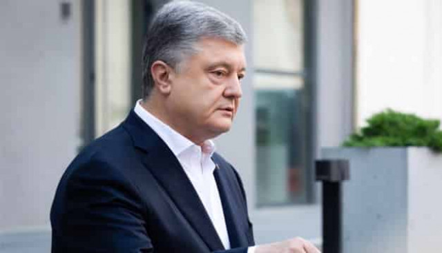 Poroshenko is neither suspect nor defendant in criminal cases – lawyer