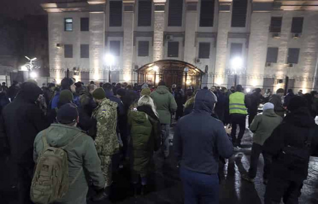 Lavrov castigates assault on Russian embassy in Kiev as obnoxious