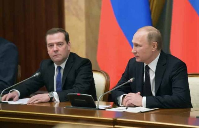 Путин рассказал, с чем связаны проблемы в экономике России
