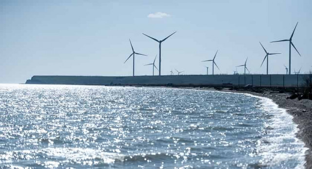 Порошенко едет в Запорожье, чтобы открыть ветроэлектростанцию