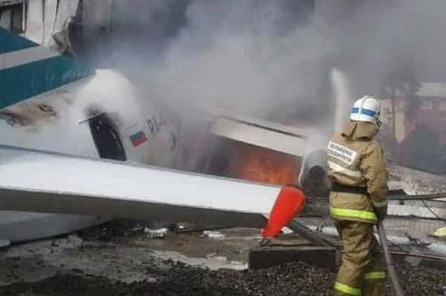 У РФ сталася аварія з пасажирським літаком: є жертви