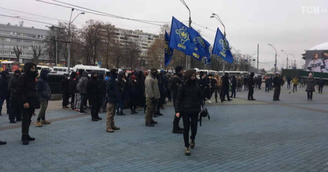 В Киеве националисты заблокировали ТРЦ российского олигарха