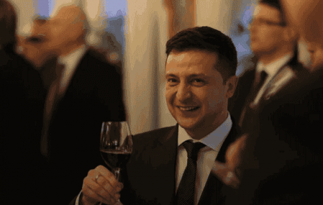 Зеленский с первой леди пили вино в Национальной опере Эстонии (ФОТО)