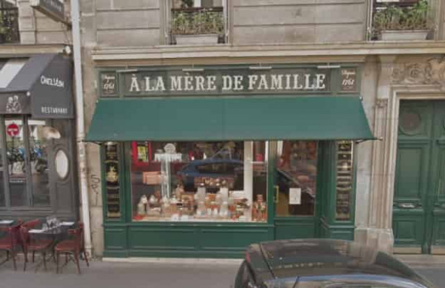 В Париже в рождественскую ночь ограбили одну из старейших кондитерских