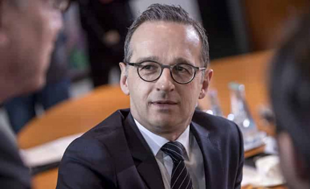 Америка меняется, политика России разделяет Европу
