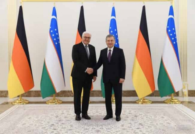 Президент Німеччини прилетів у Ташкент з офіційним візитом