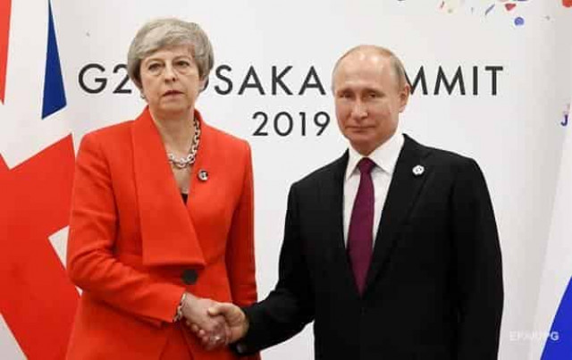 Мэй потребовала от Путина отпустить украинских моряков