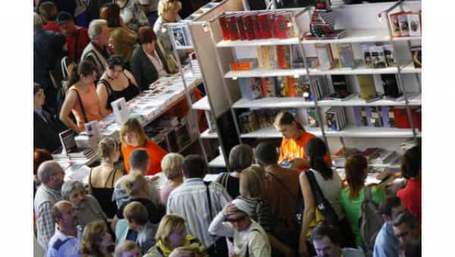 Писатели из США, Британии, Канады и ЮАР номинированы на Букеровскую премию