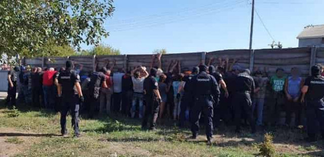 После нападения на украинского журналиста, силовики задержали 30 человек