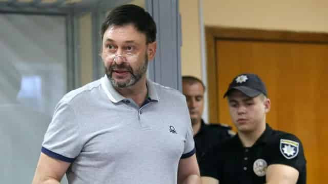 Суд звільнив Кирила Вишинського під особисту поруку