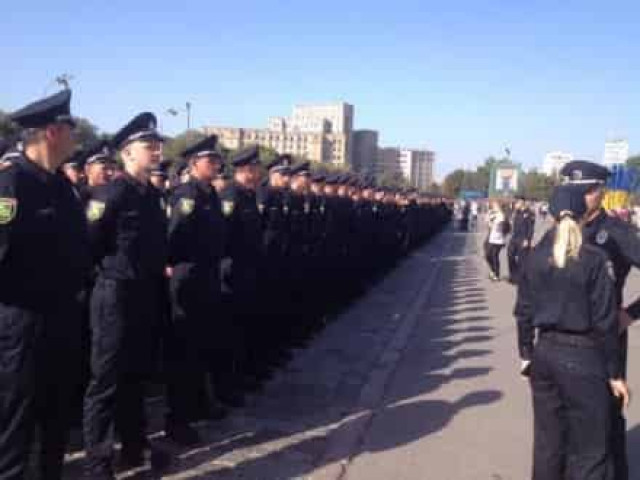 Патрульная полиция Харькова присягнула на верность Украине