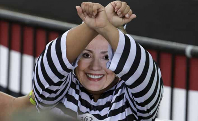 Трамп осудил Клинтон за присоединение к пересчету голосов в трех штатах