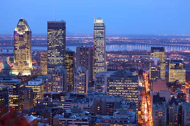 «Мужчины ходят, держась за ручки»