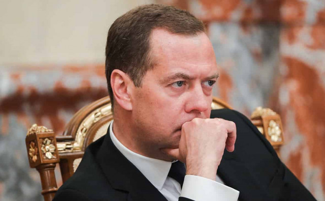Медведев рассказал кто ведет его Instagram и как относиться к хейтерам 