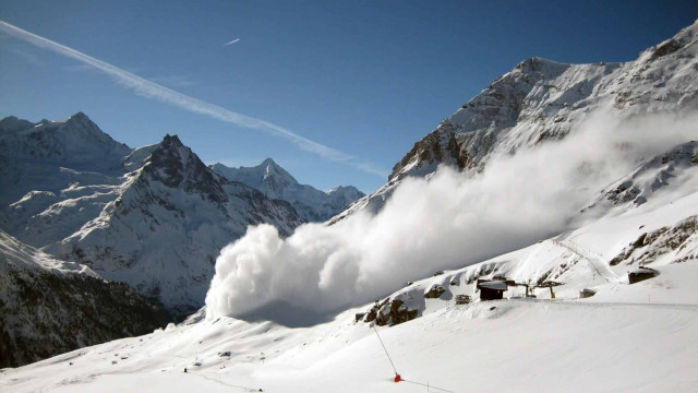 В Карпатах возможна снежная лавина
