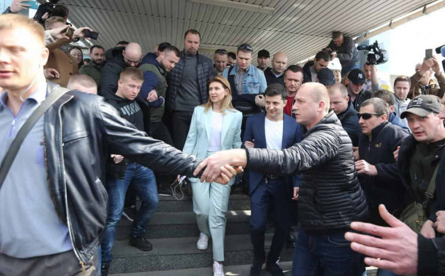 Зеленский возвращается в Украину из Турции