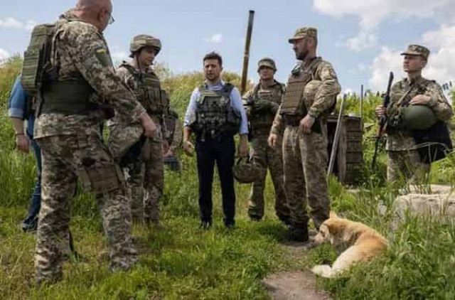 Зеленський і глава Генштабу ЗСУ зганьбилися на передовій