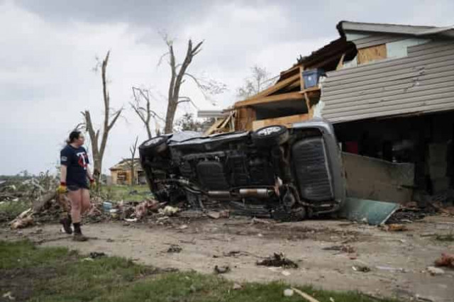 В США из-за торнадо пострадали 130 человек
