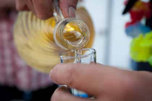 Алкоголь назвали фатальной причиной рака