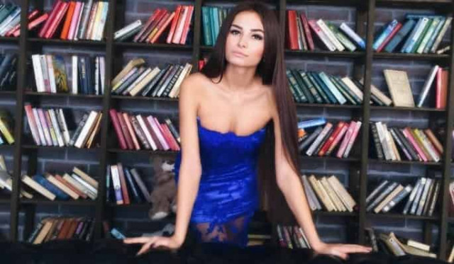 Русская модель, выжившая после схватки с маньяком в Дубае, вернулась на родину.