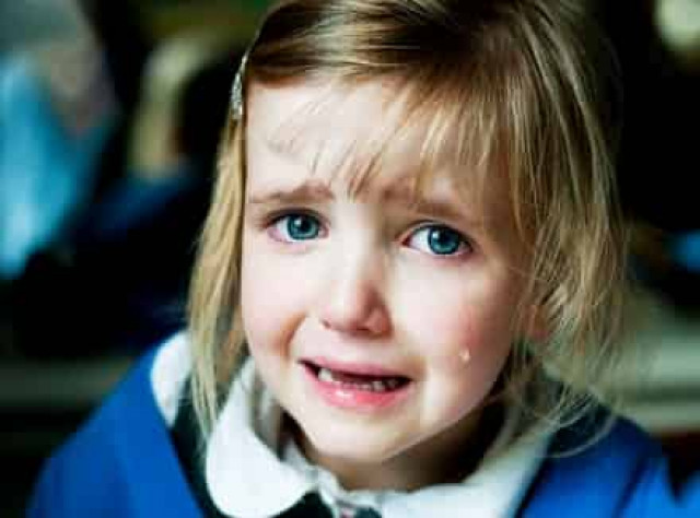 Гвозди в заборе: как перестать говорить детям слова, которые ранят