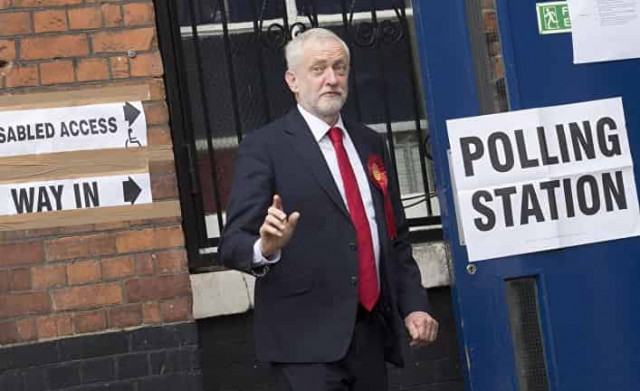 Как российские боты наводнили твиттер, чтобы сражаться на стороне армии Джереми Корбина
