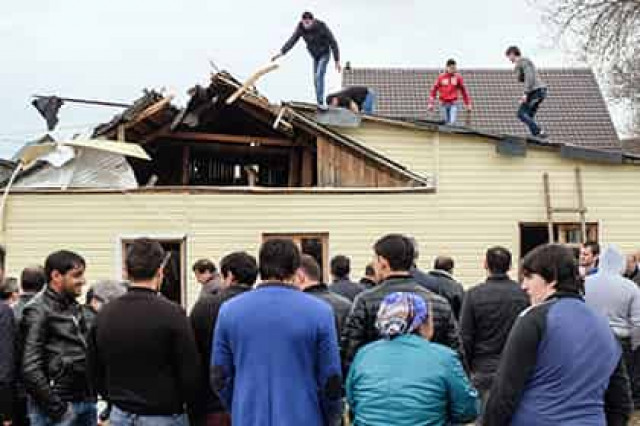 Под Тулой начали сносить незаконные постройки цыган