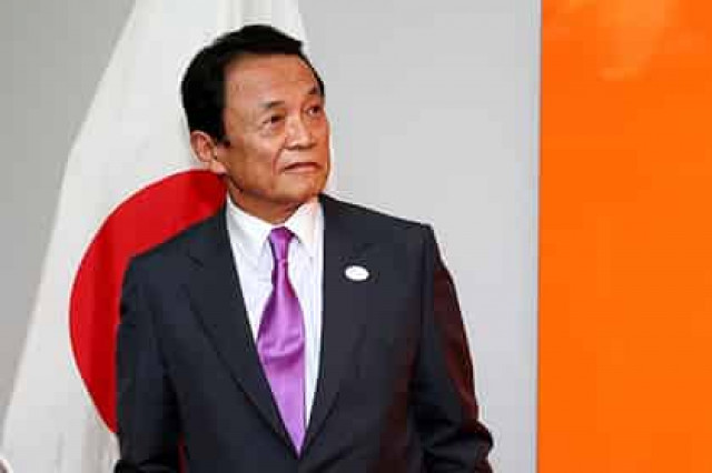 Вице-премьер Японии извинился за свои слова о Гитлере