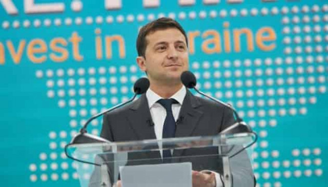 Twelve memorandums signed, hundreds of projects presented in Mariupol - Zelensky