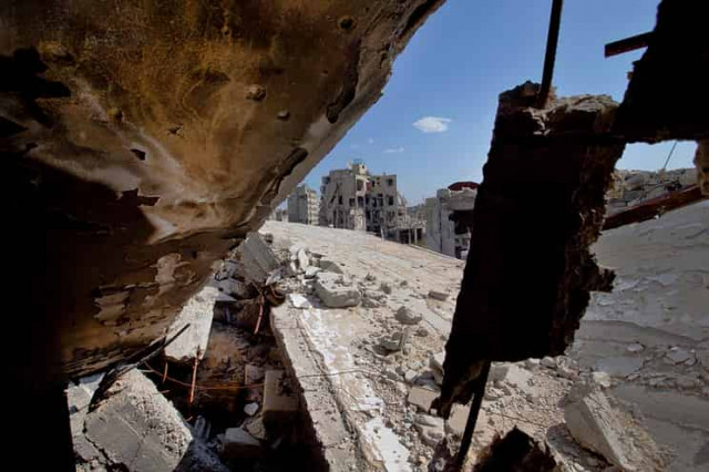 US-led coalition airstrike on Syria’s Deir ez-Zor kills over 30 civilians

